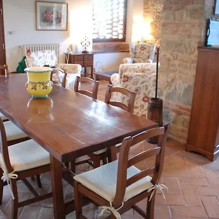 Casole D'elsa Sleeps 4 Pool Wifi Villore